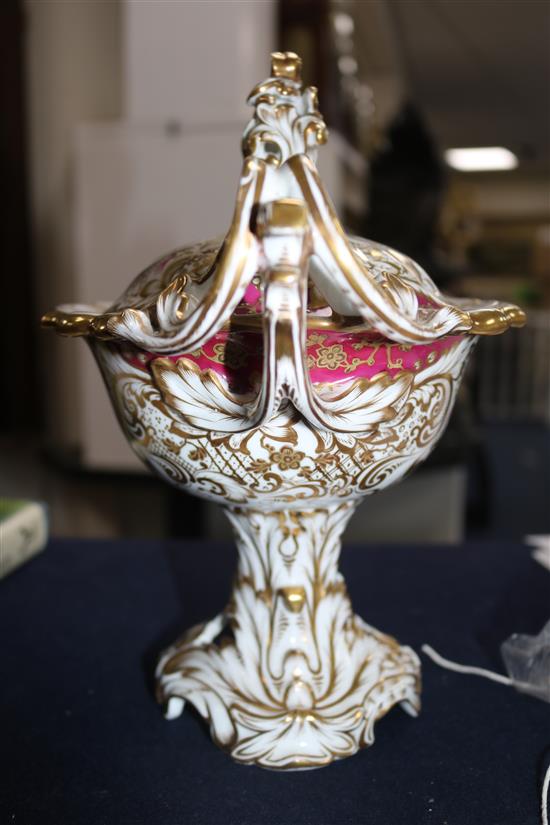 A rare George Grainger & Co. part dessert service, c.1840, (26)